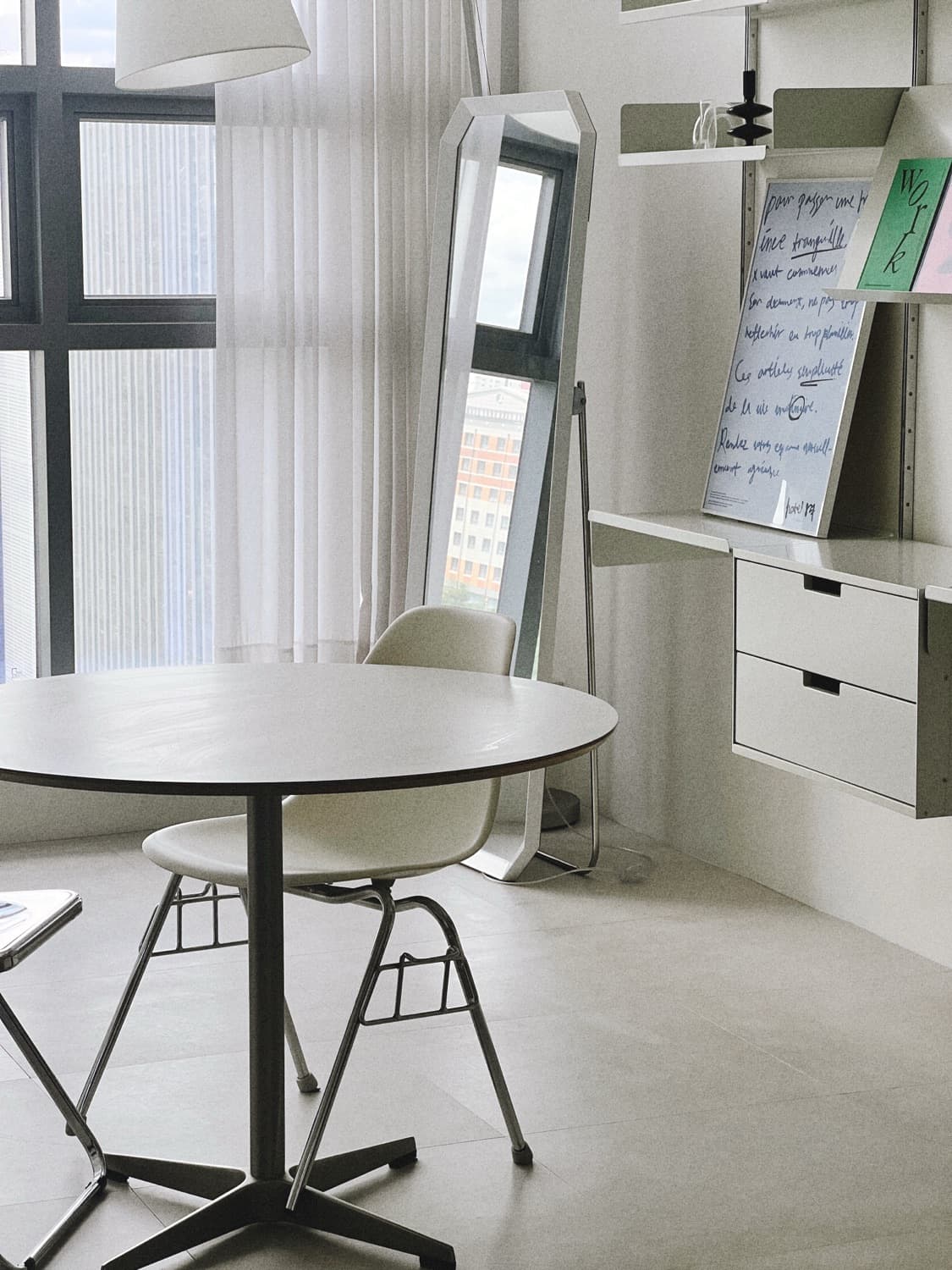 A private room for slow focus 1